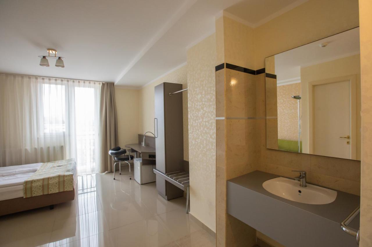 Hotel Seneca บายามาเร ภายนอก รูปภาพ